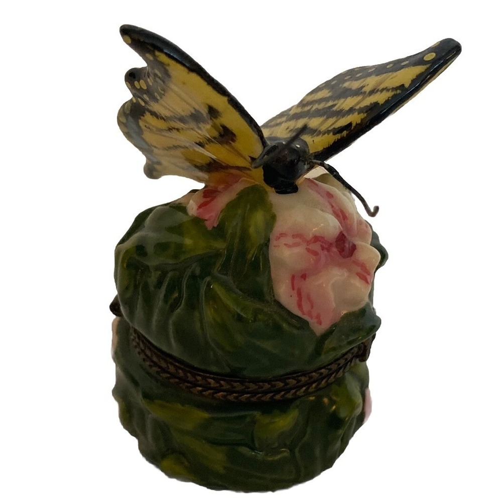 Vintage Butterfly w/ Flowers Hinged Porcelain Trinket Ring Pill Box Yellow Green